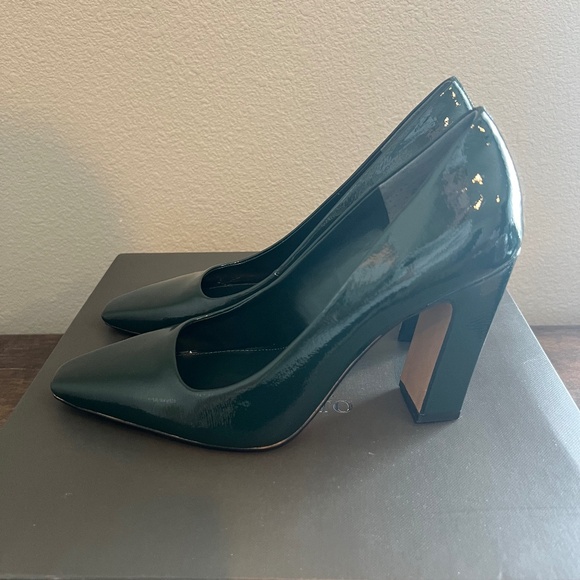 Vince Camuto Women's SIBRINA PUMP Color Mallard Green Sz 7.5 - Worn Once Indoors - Picture 5 of 11